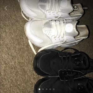 Nike Huaraches gradeschool size 7y